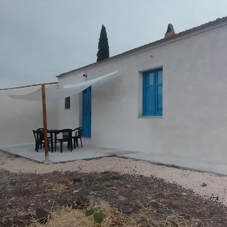 Dom wakacyjny Casa Vacanza Larimar Azienda Agricola Rigenerativa Naturale *